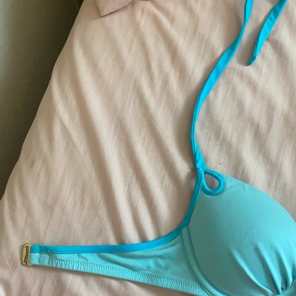 Victoria’s Secret bikini - Picture 4 of 4